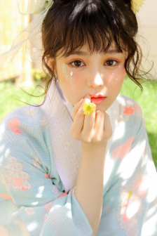 善良的邻居的妻子